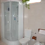 Oda ve Kahvaltı Al Vecchio Glicine Gábria
