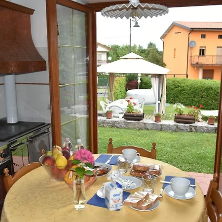 Al Vecchio Glicine Bed & Breakfast *
