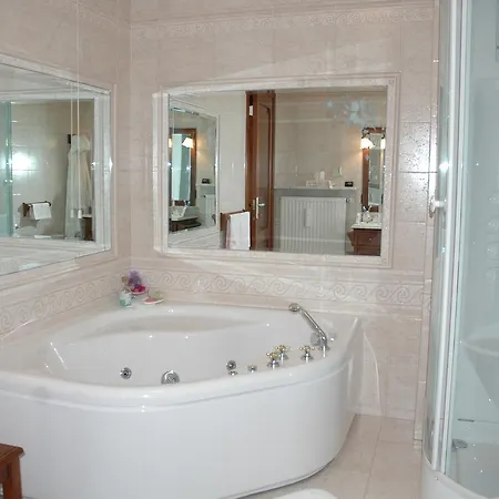 Al Vecchio Glicine Bed & Breakfast Gábria